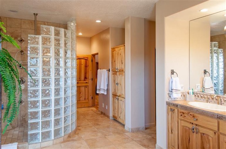 20130910202843502604000000-o